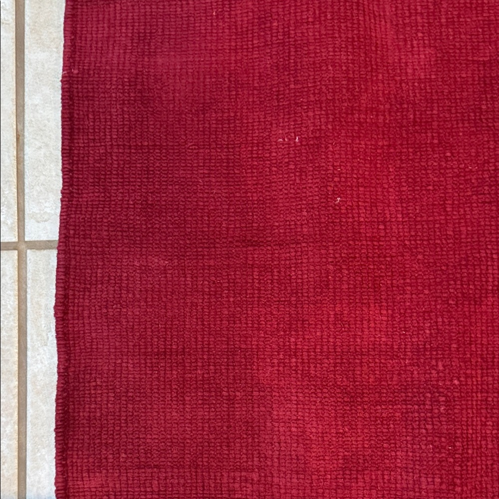Rug Chic Burgundy Red Rug - Picture 7 of 16